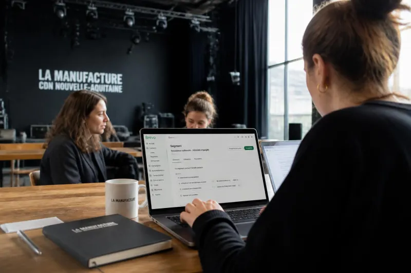 découvrez comment utiliser la segmentation avancée et les automatisations brevo pour créer une newsletter culturelle efficace, fidélisant vos abonnés sur 12 mois.